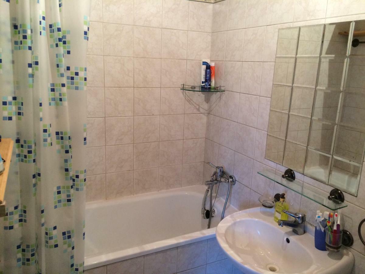 Holiday House Cervena Veza Πιεστάνυ Εξωτερικό φωτογραφία