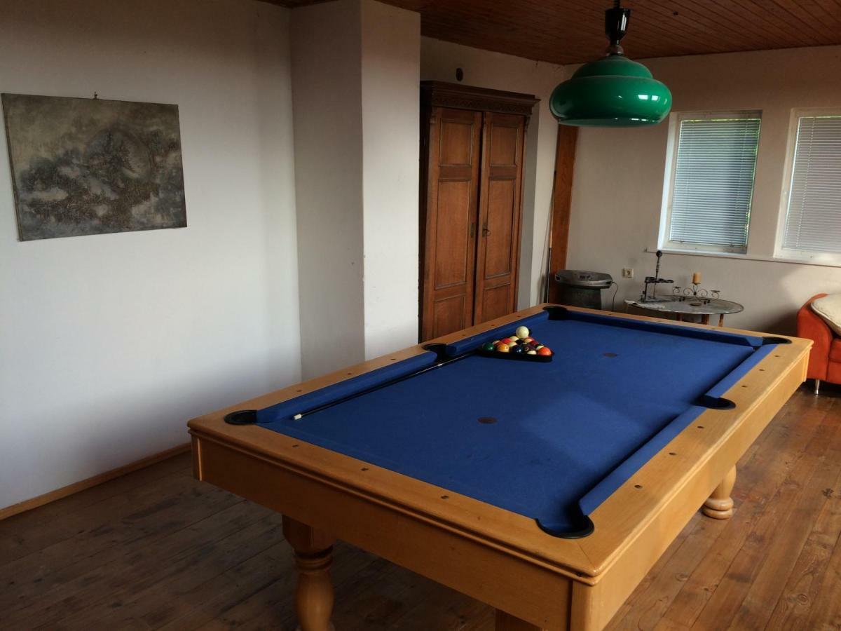 Holiday House Cervena Veza Πιεστάνυ Εξωτερικό φωτογραφία