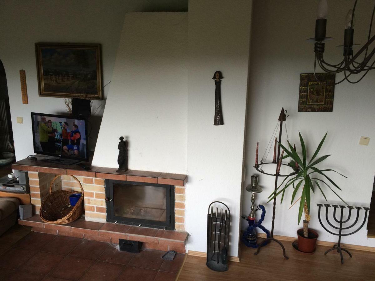 Holiday House Cervena Veza Πιεστάνυ Εξωτερικό φωτογραφία